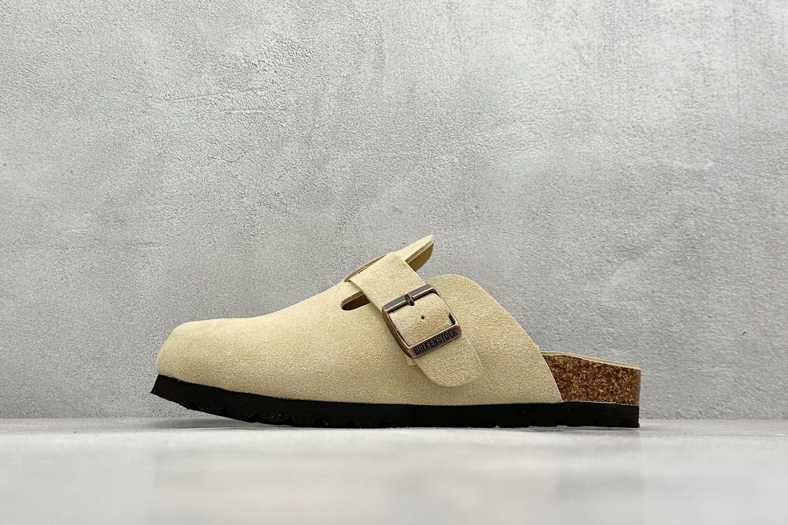  
Birkenstock  博肯 半托系列 #广东原产 采用质地柔软牛皮绒面革植入鞋垫和里衬材质 #中