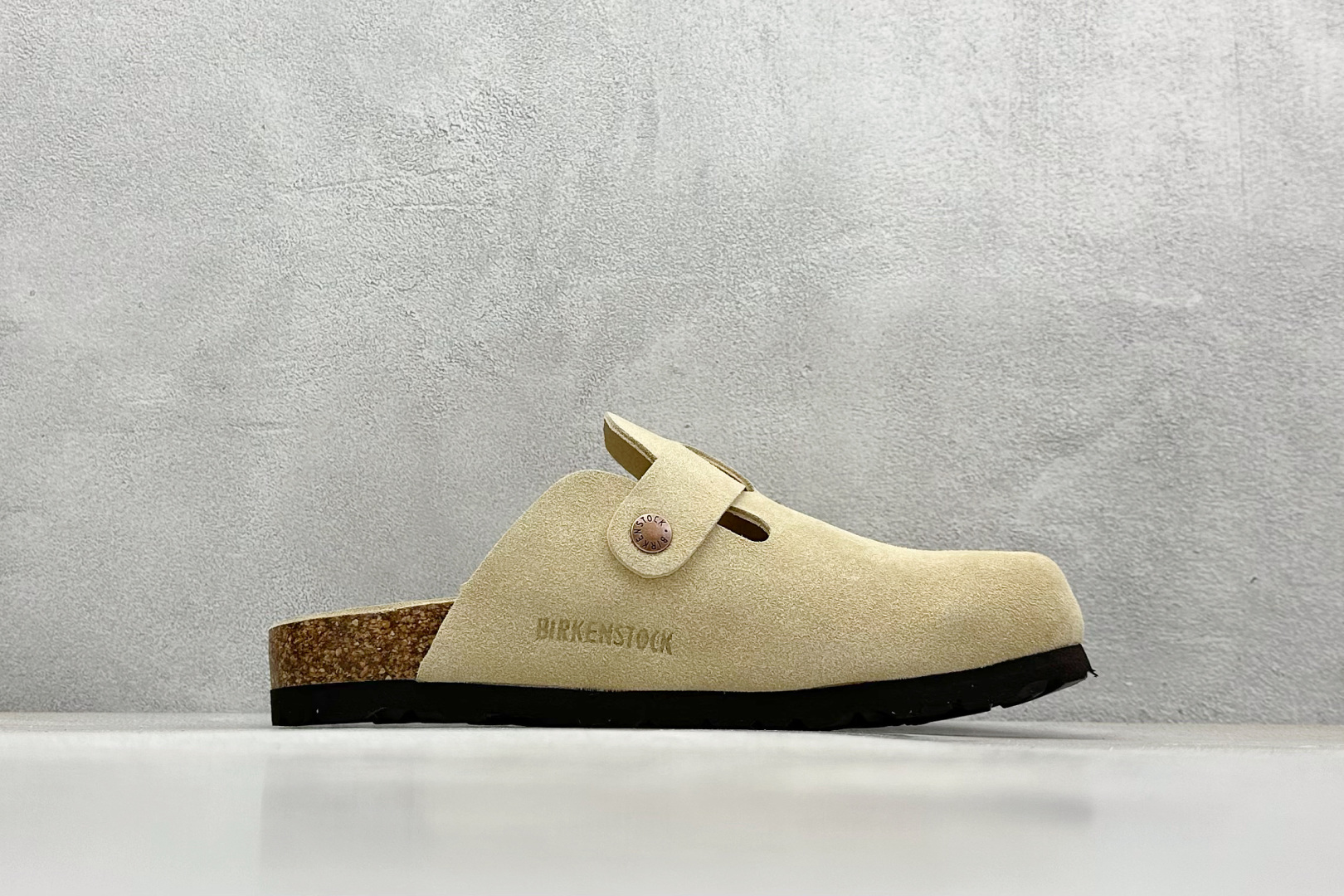  
Birkenstock  博肯 半托系列 #广东原产 采用质地柔软牛皮绒面革植入鞋垫和里衬材质 #中