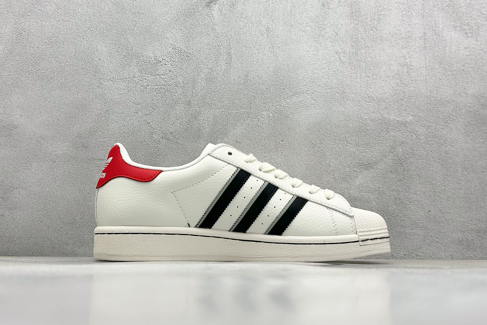 AD Original Superstar x Supreme 白蓝红 JY8905
