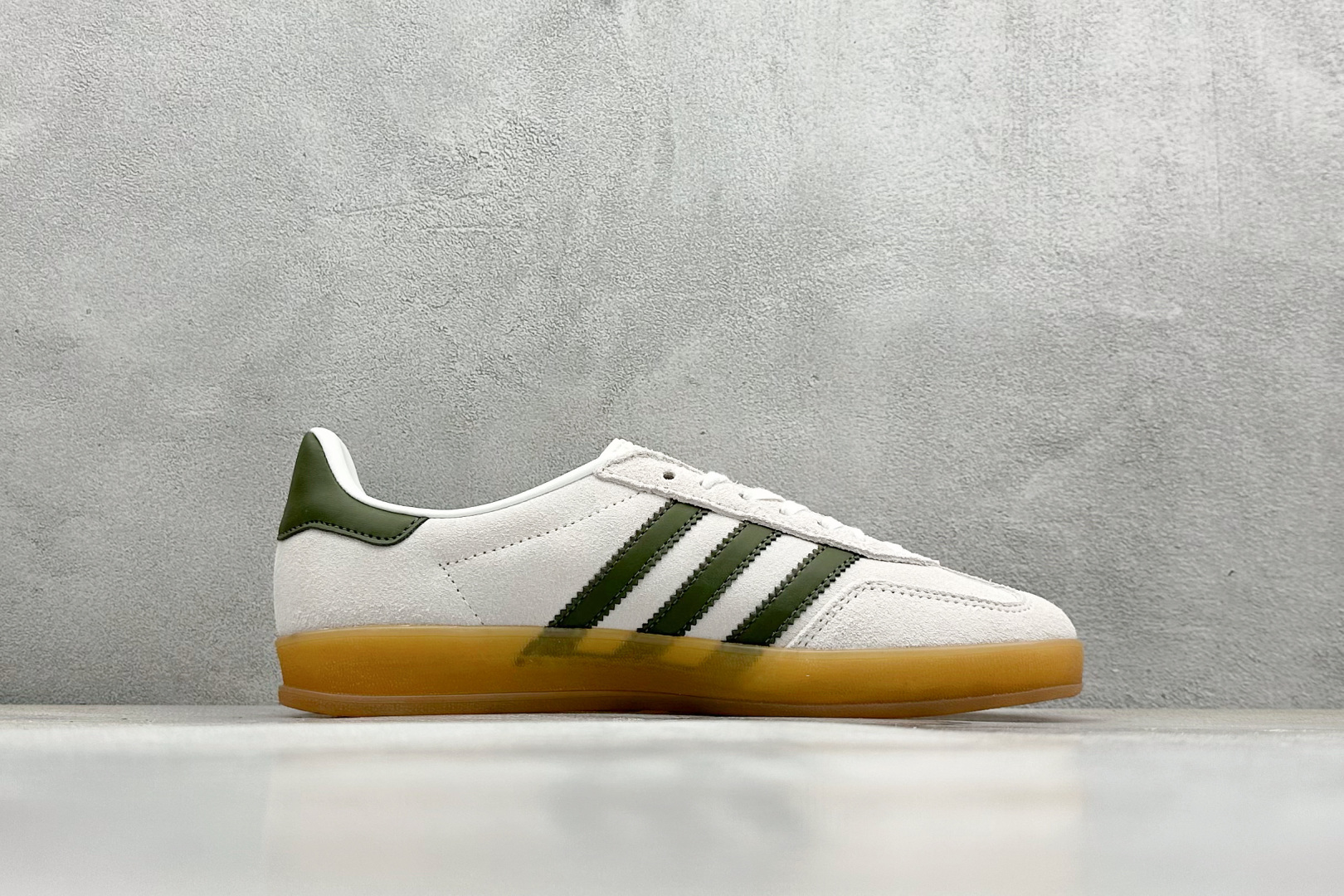  
K版 Adidas Originals Gazelle Indoor  三叶草复古休闲防滑耐磨低帮板