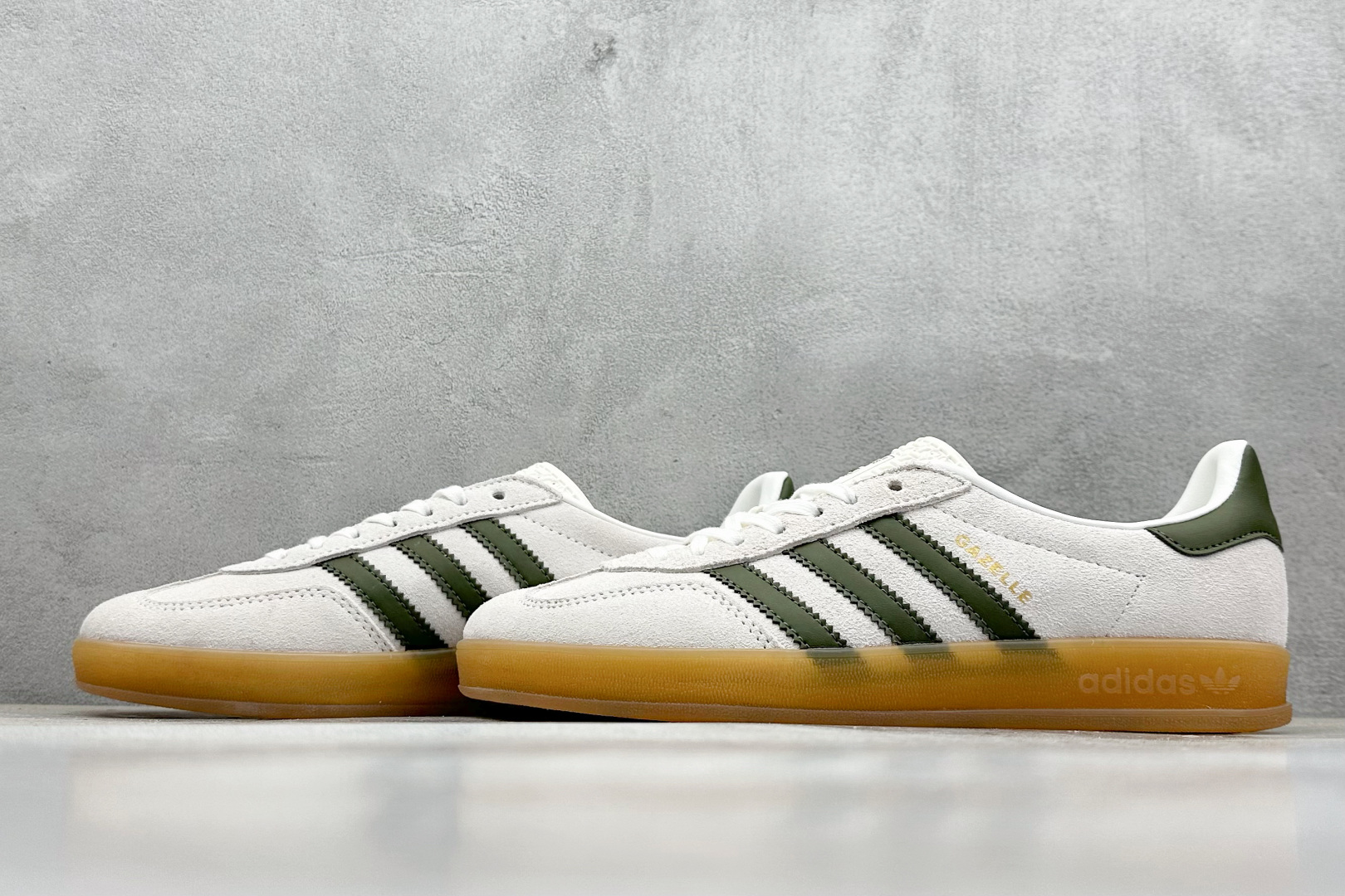  
K版 Adidas Originals Gazelle Indoor  三叶草复古休闲防滑耐磨低帮板