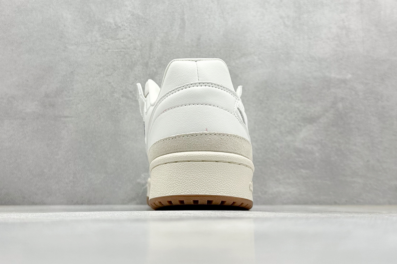  
Adidas Forum Low CL 三叶草低帮
公司级版本 极力推荐
经典复古板鞋 男女潮流头层