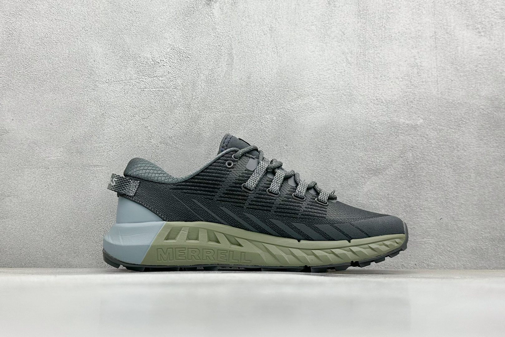  
Merrell Agility Peak 4 X WILDTHINGS 迈乐 蜂鸟 减震防滑透气徒步