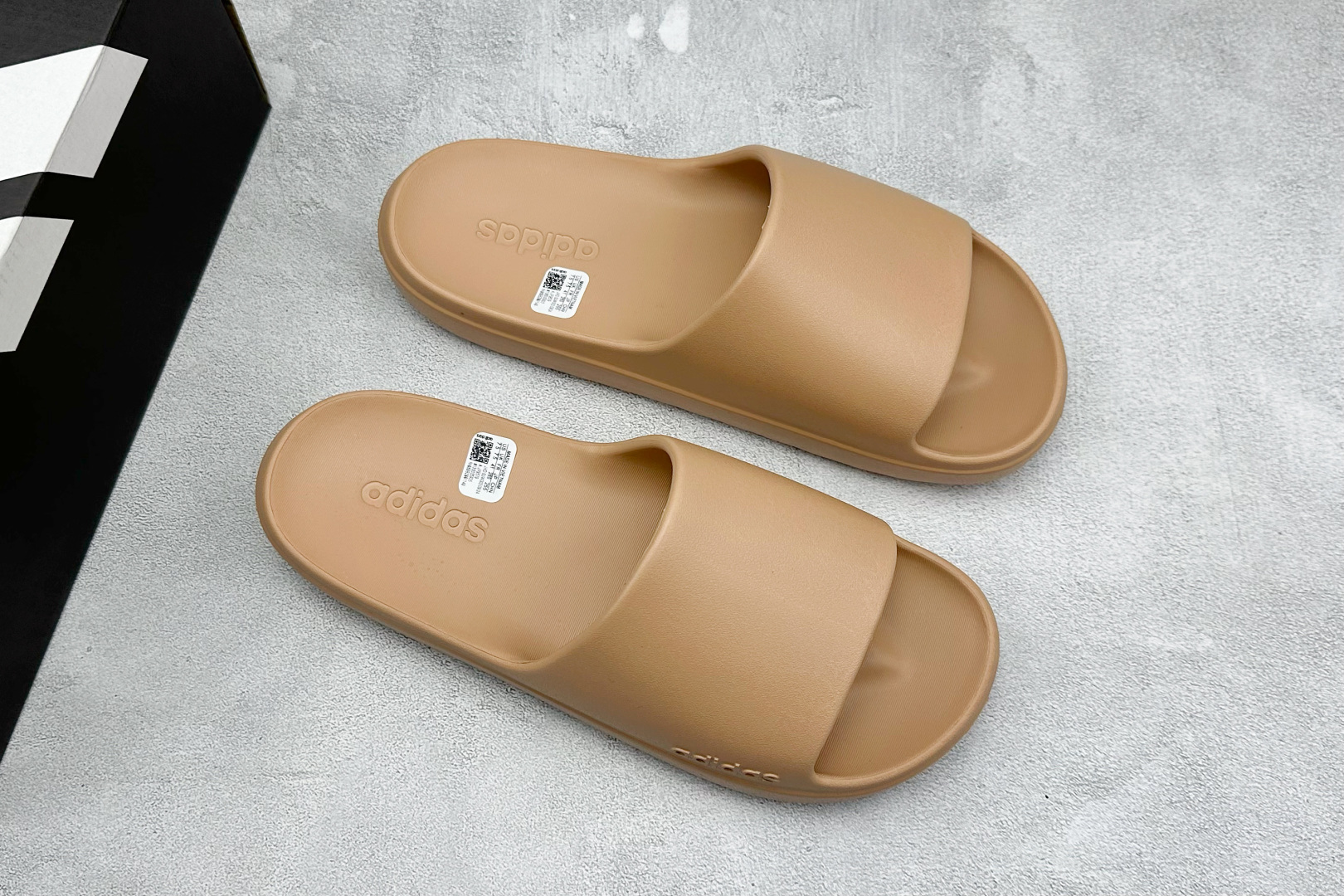  
Adidas Znsory Sandal 阿迪夏季防滑耐磨休闲沙滩拖鞋

货号：J
尺码：36.5
