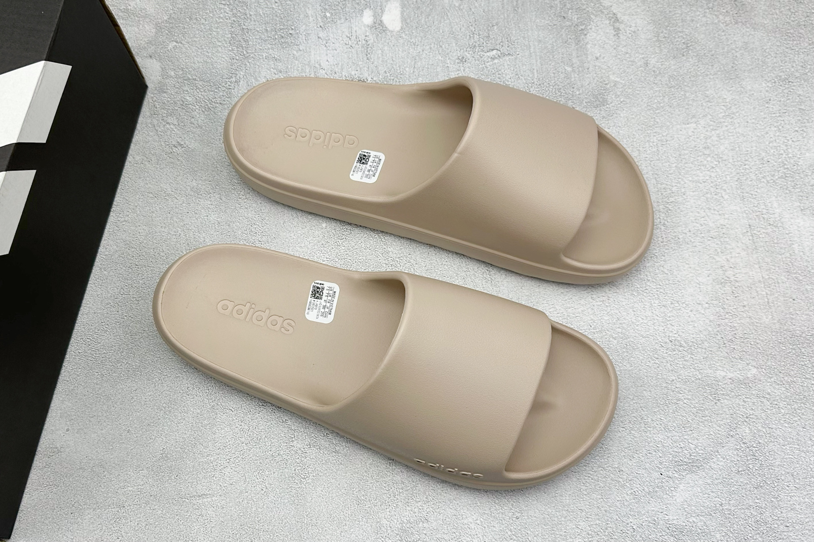  
Adidas Znsory Sandal 阿迪夏季防滑耐磨休闲沙滩拖鞋

货号：J
尺码：36.5
