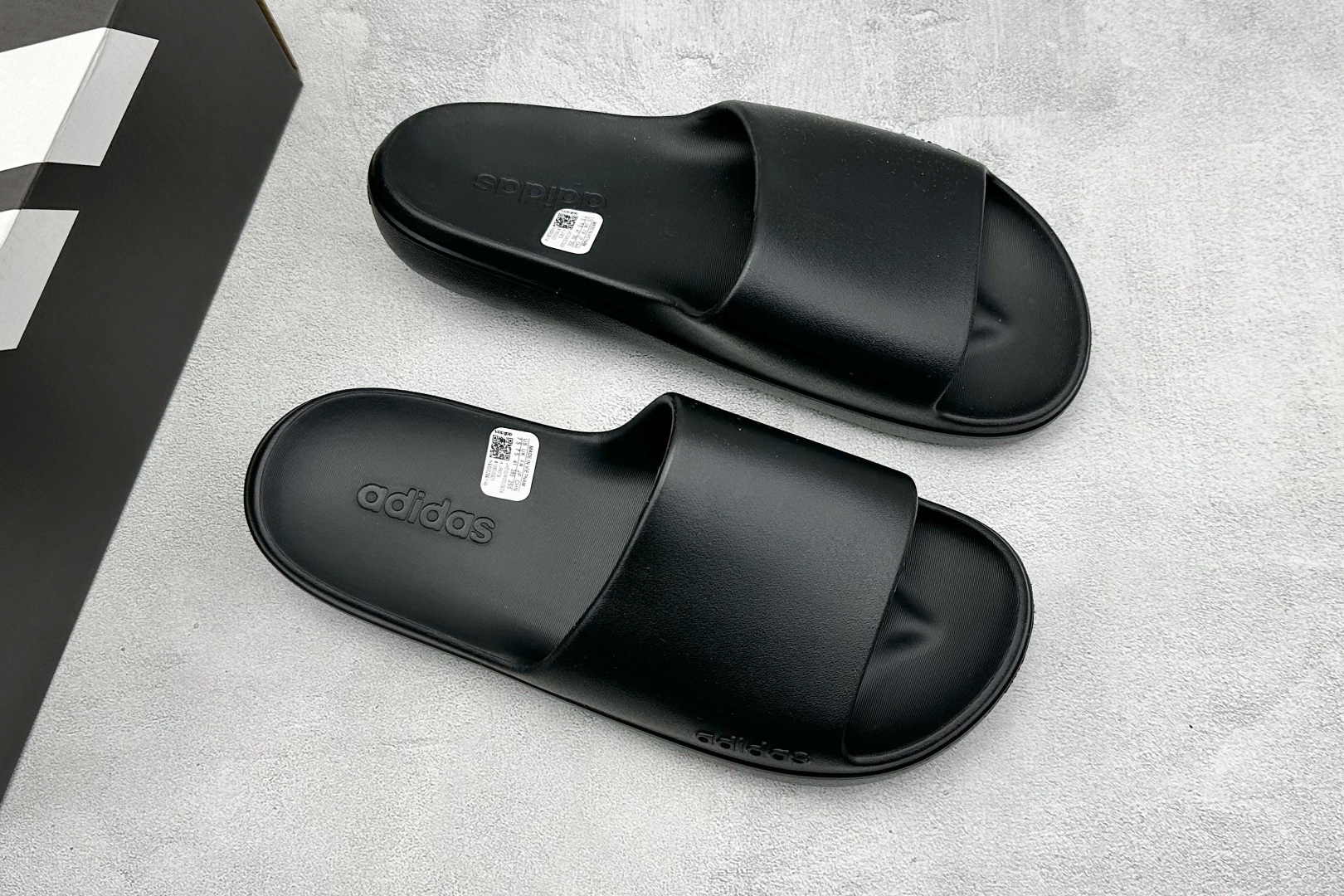  
Adidas Znsory Sandal 阿迪夏季防滑耐磨休闲沙滩拖鞋

货号：J
尺码：36.5