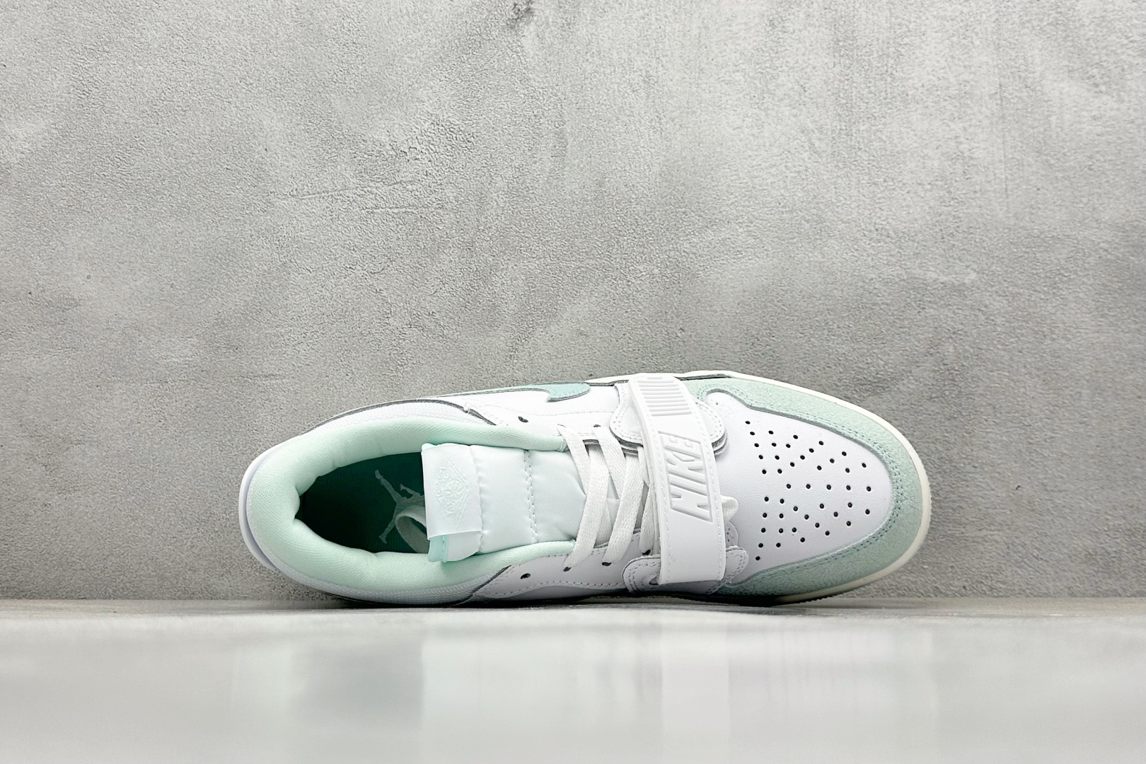 Nike Air Jordan Legacy 312 Low 白绿
乔丹最强三合一混合版 性价比天花