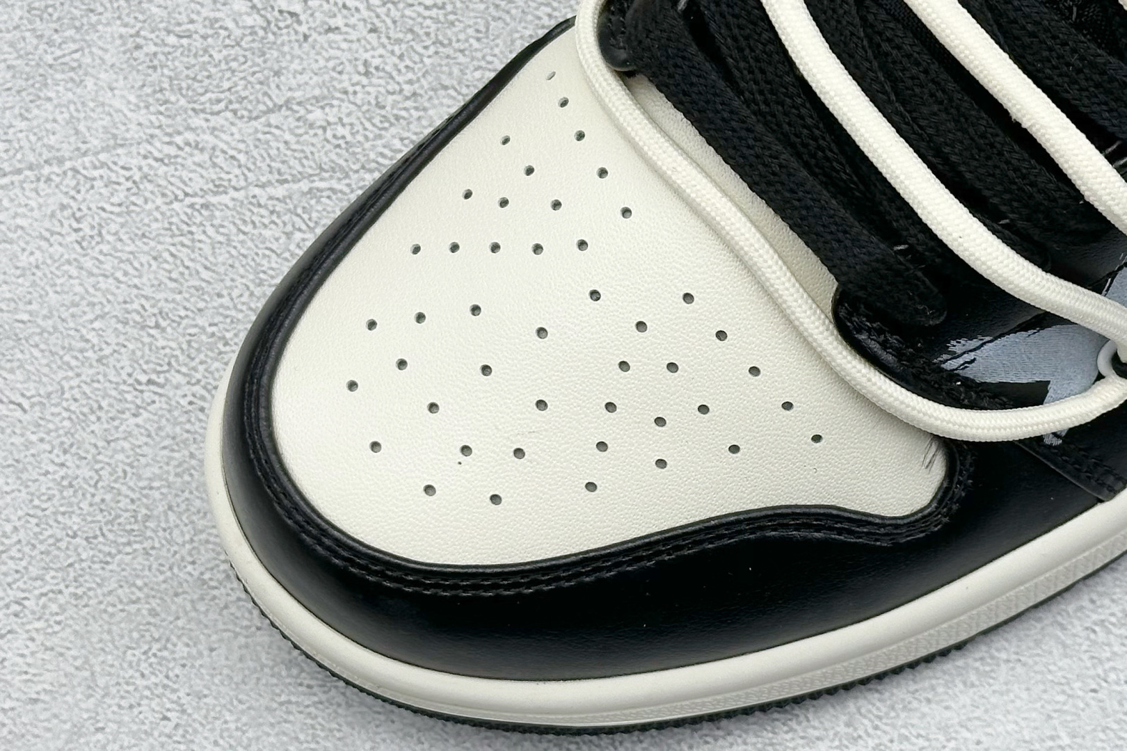  终端放店
FS版 Air Jordan 1 Low AJ1 熊猫恶作剧 说唱主题-大人物 低帮文化休闲