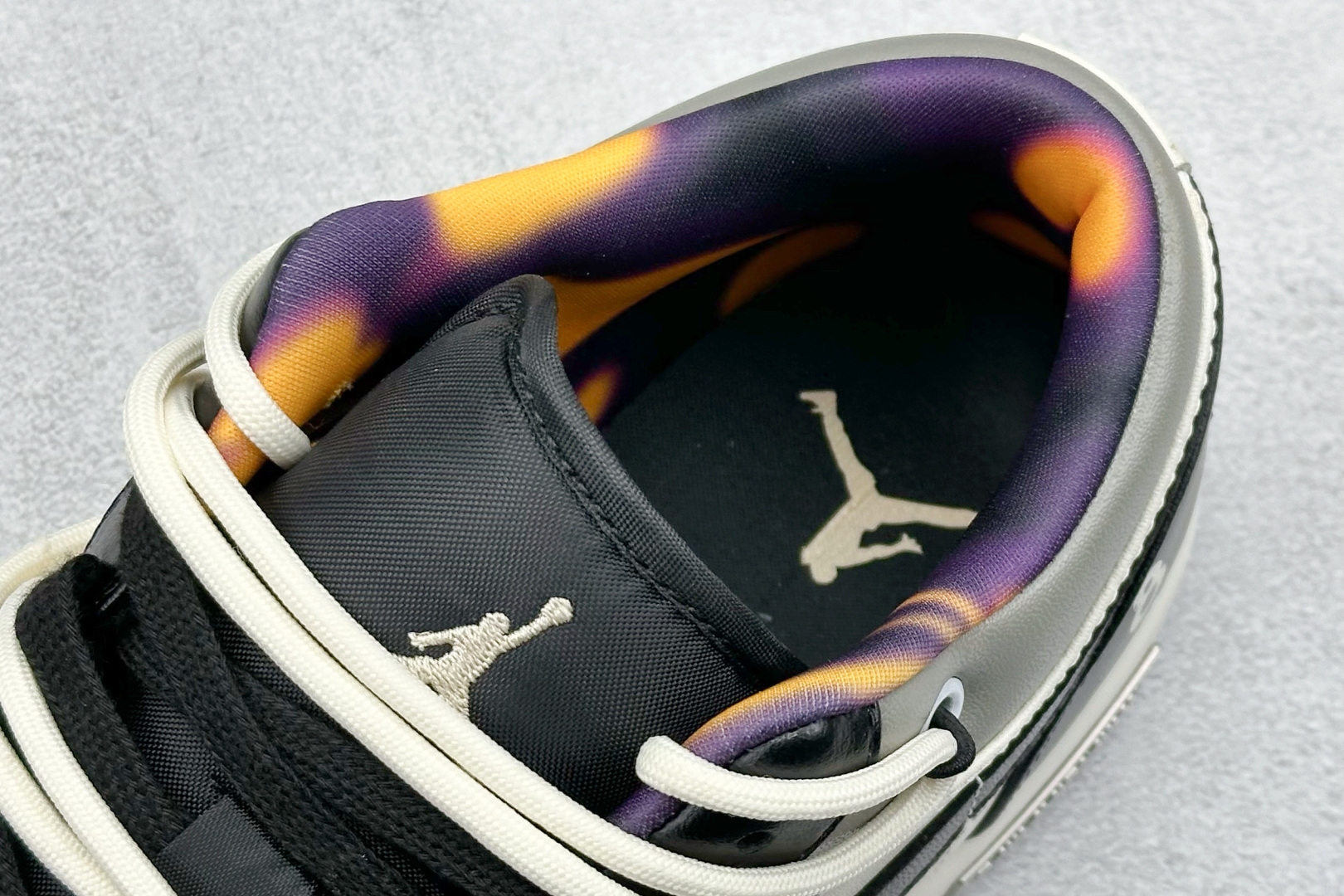  终端放店
FS版 Air Jordan 1 Low AJ1 熊猫恶作剧 说唱主题-大人物 低帮文化休闲