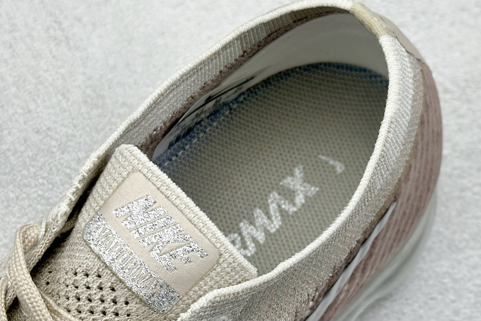 终端放店
YH版 Nike AIR VAPORMAX Platinum 编织 气垫运动防滑轻便 201