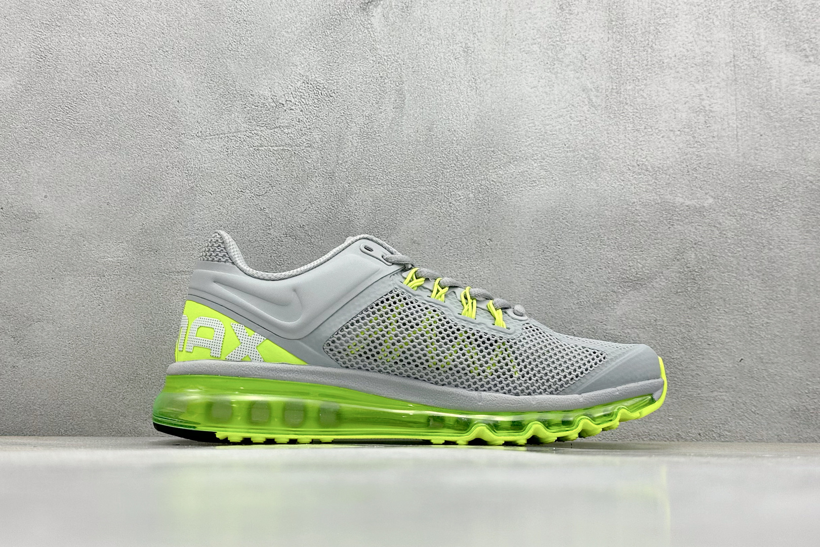  终端放店
YH版 NIKE Air Max 2013 耐克复古透气网布
全掌气垫 缓震跑步鞋 
#搭