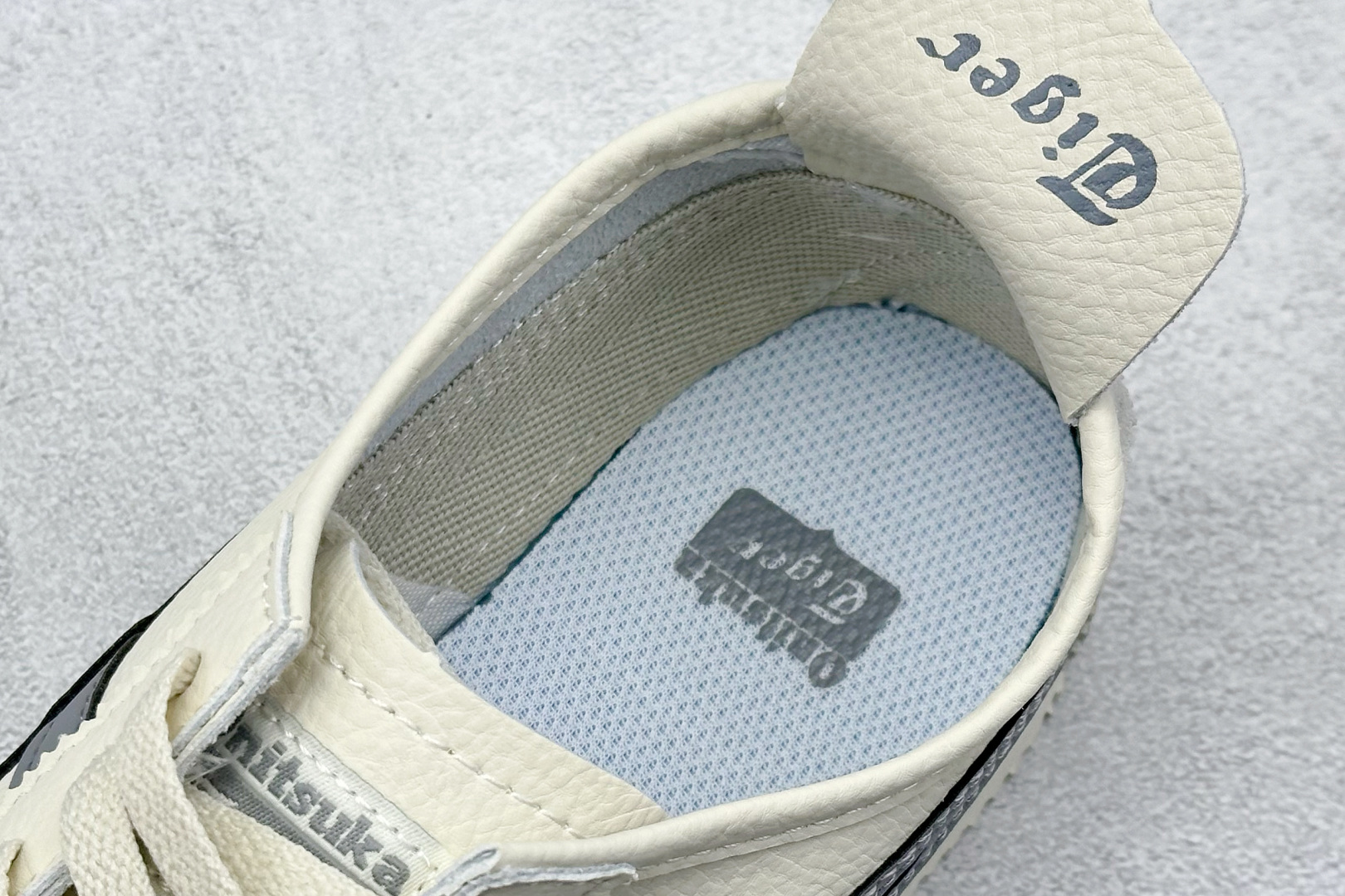  终端放店
SF版 鬼塚虎/Onitsuka Tiger Mexico 66®经典墨西哥系列低帮复古经典