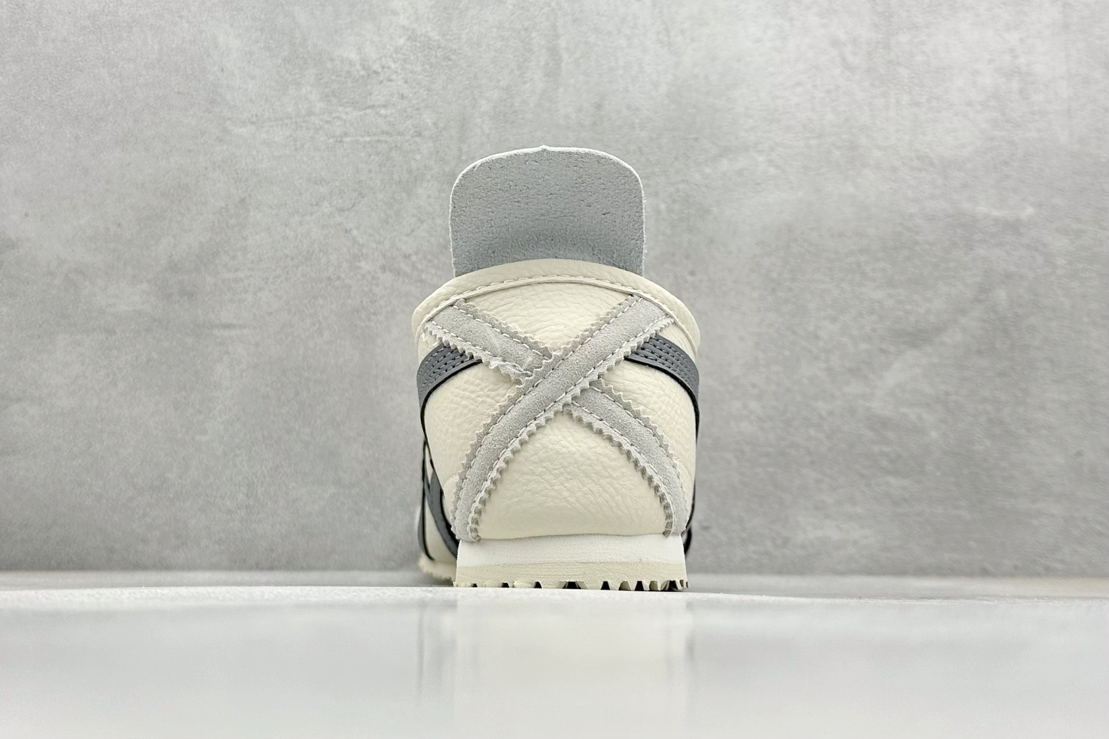  终端放店
SF版 鬼塚虎/Onitsuka Tiger Mexico 66®经典墨西哥系列低帮复古经典