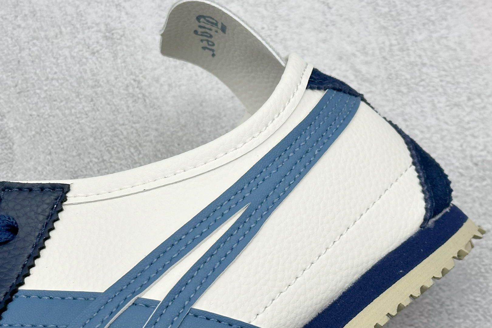  终端放店
SF版 鬼塚虎/Onitsuka Tiger Mexico 66®经典墨西哥系列低帮复古经典