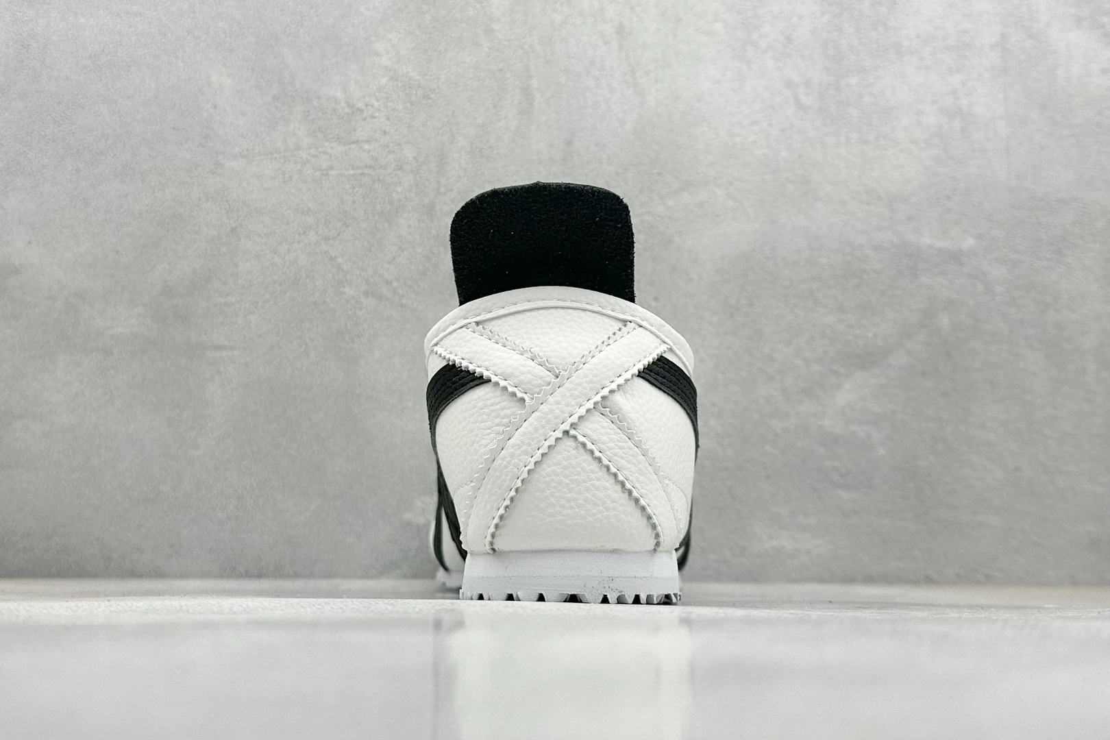  终端放店
SF版 鬼塚虎/Onitsuka Tiger Mexico 66®经典墨西哥系列低帮复古经典