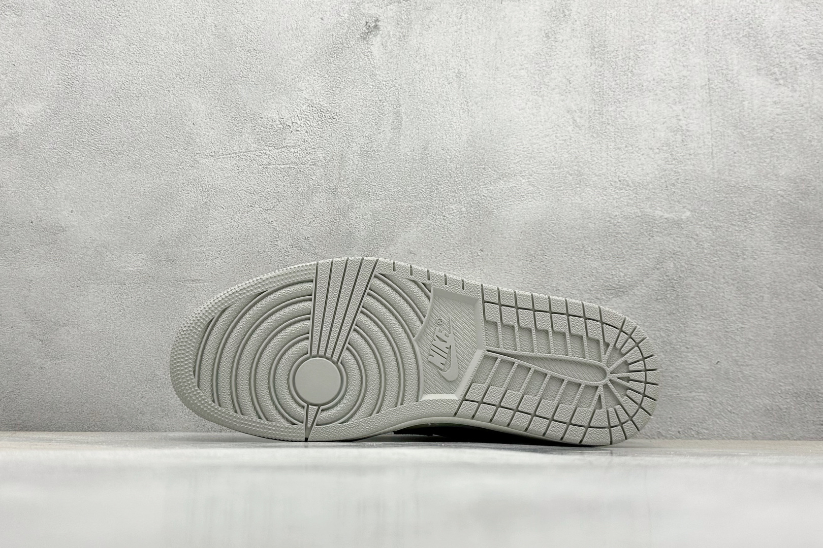 终端放店
XC版 Travis Scott x Fragment Design x Air Jorda