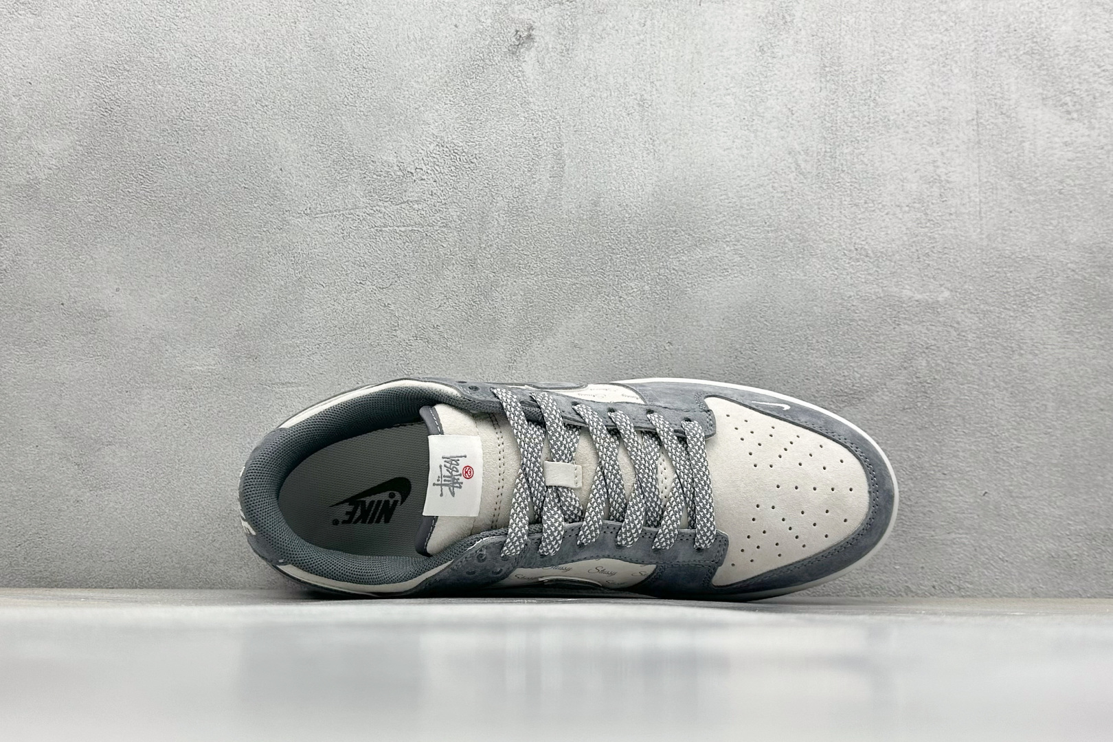  终端放店
XC版 Nike SB Dunk Low x Stussy 米蓝小钩
纯原大厂出品 极力推荐
