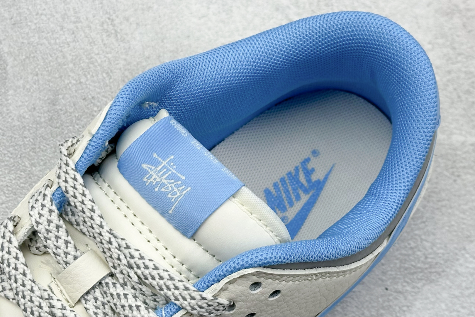  终端放店
XC版 Nike SB Dunk Low 斯图西联名 立体天蓝勾 周年高端定制 低帮休闲板鞋