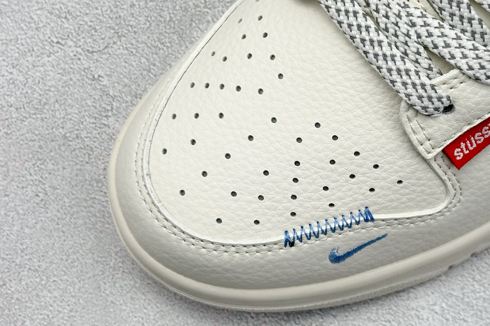  终端放店
XC版 Nike SB Dunk Low 斯图西联名 立体天蓝勾 周年高端定制 低帮休闲板鞋