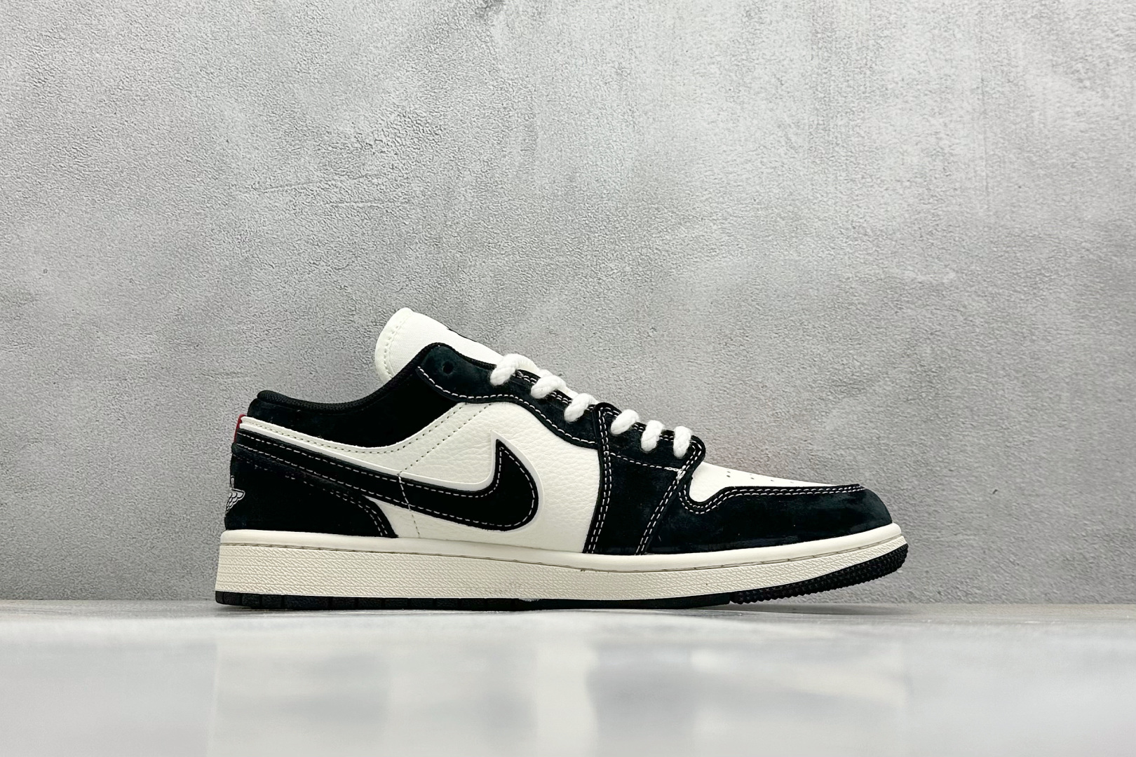  终端放店
XC版 Air Jordan 1 Low AJ1 乔1 斯图西联名 米黑黄织布标 高端定制 