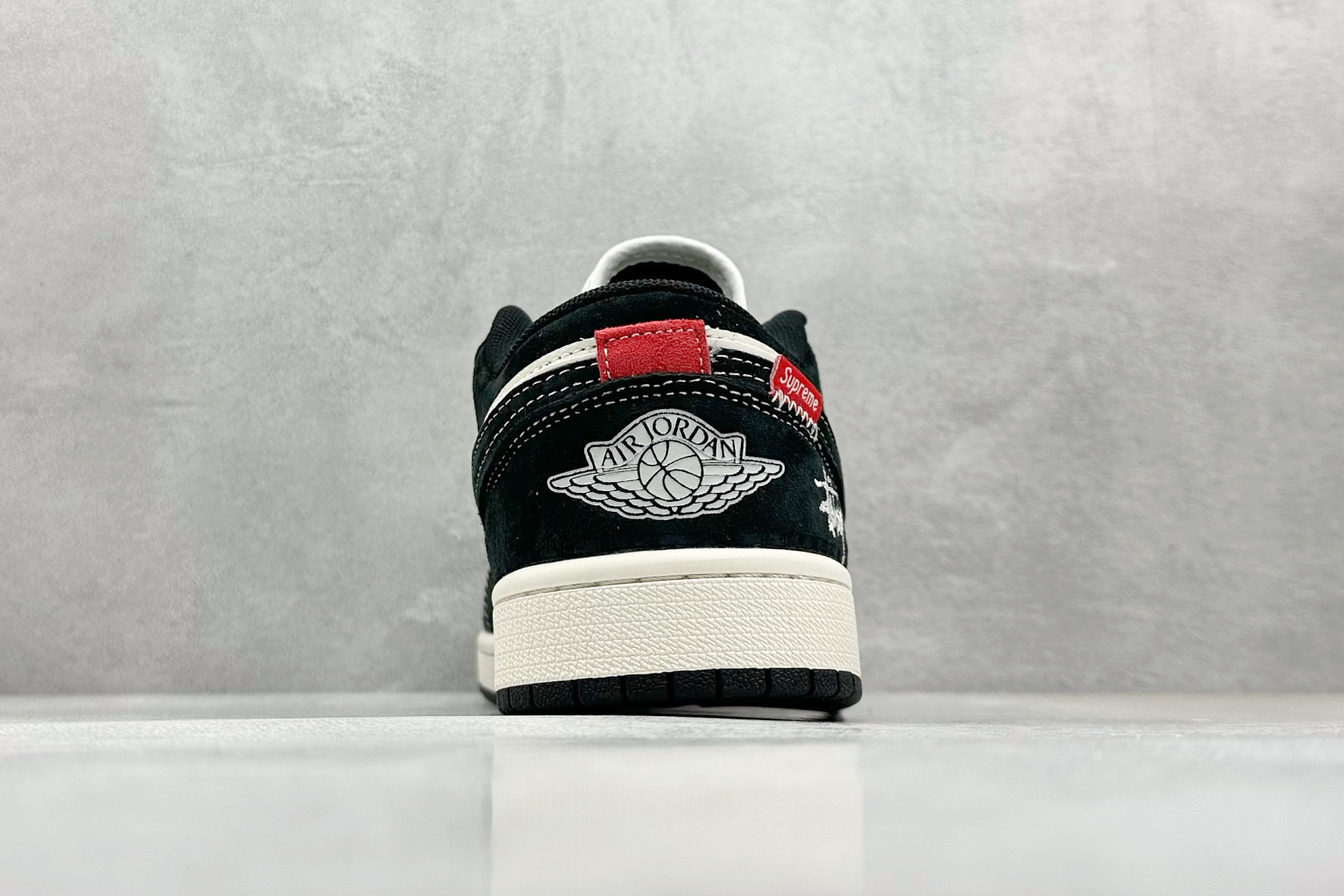  终端放店
XC版 Air Jordan 1 Low AJ1 乔1 斯图西联名 米黑黄织布标 高端定制 