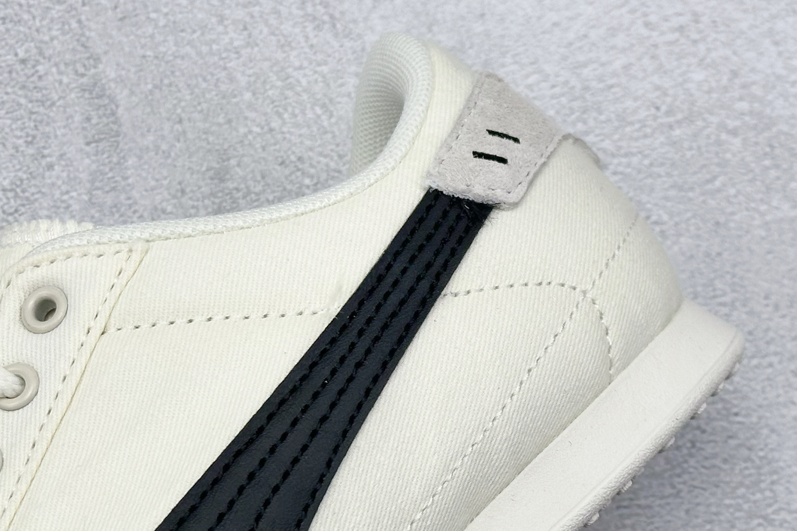  
TG版 Puma Bellta UT Leather 透气布面
彪马薄底系列 复古运动休闲跑鞋 
鞋