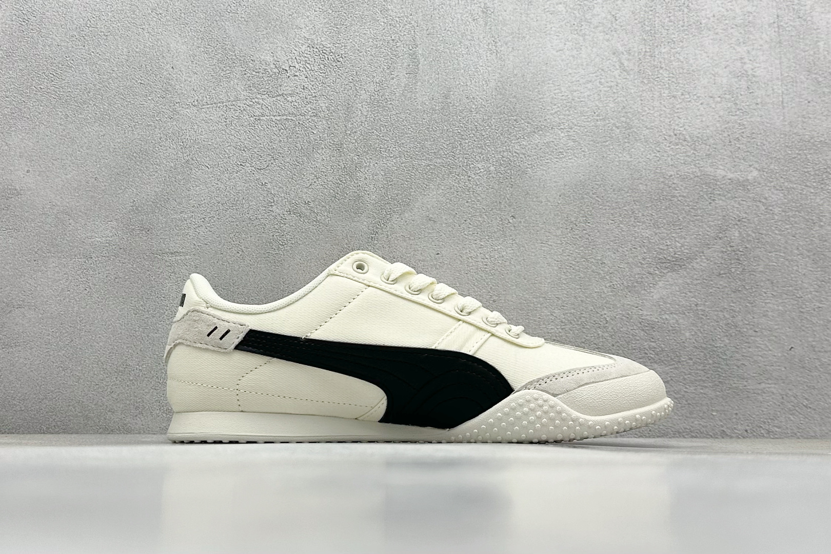  
TG版 Puma Bellta UT Leather 透气布面
彪马薄底系列 复古运动休闲跑鞋 
鞋