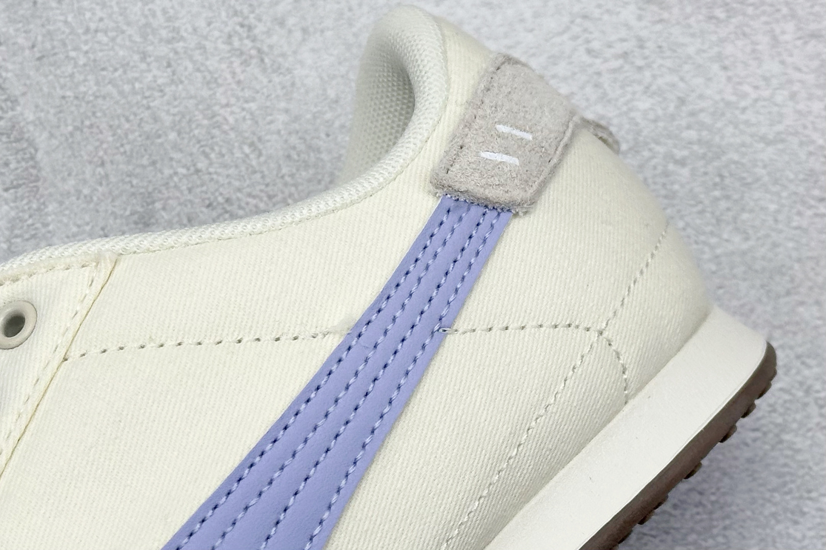  
TG版 Puma Bellta UT Leather 透气布面
彪马薄底系列 复古运动休闲跑鞋 
鞋