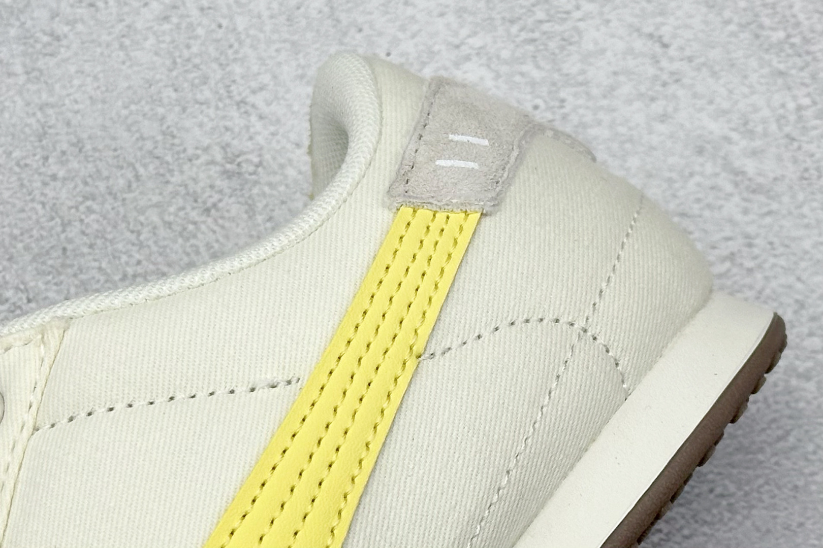  
TG版 Puma Bellta UT Leather 透气布面
彪马薄底系列 复古运动休闲跑鞋 
鞋