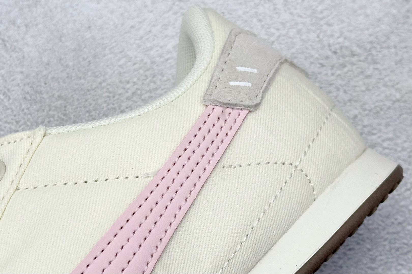  
TG版 Puma Bellta UT Leather 透气布面
彪马薄底系列 复古运动休闲跑鞋 
鞋