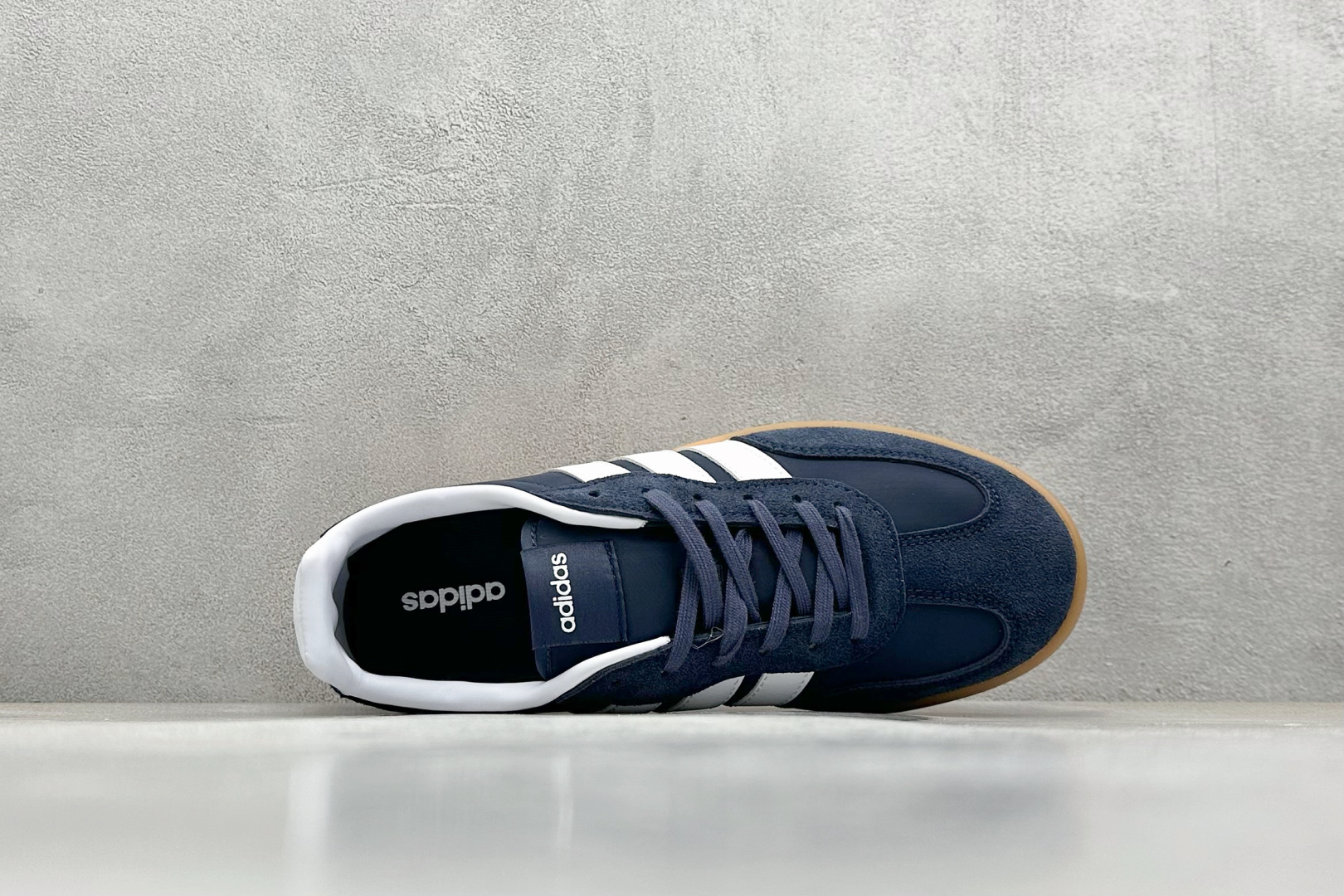 
Adidas Barreda Decode 阿迪舒适减震低帮休闲板鞋

货号：JQ6677
尺码：