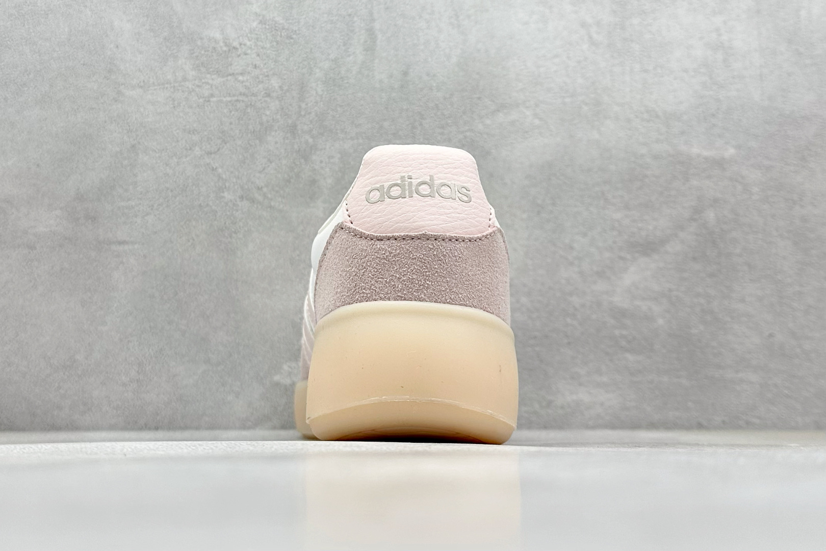  
Adidas Barreda Decode 阿迪舒适减震低帮休闲板鞋

货号：JI2322
尺码：
