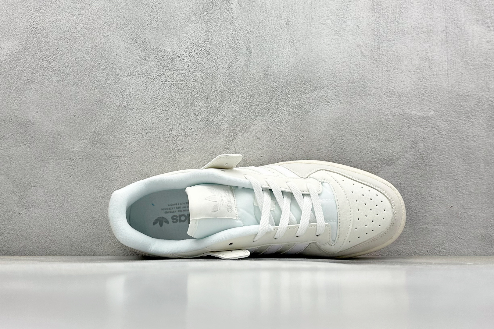  
Adidas Forum Low CL 三叶草低帮板鞋
性价比天花板 极力推荐
原市场顶级版本同源工