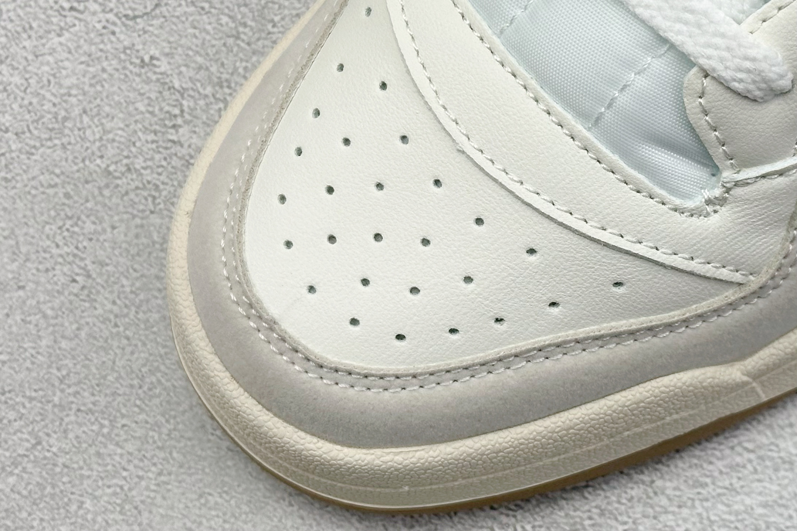  
Adidas Forum Low CL 三叶草低帮板鞋
性价比天花板 极力推荐
原市场顶级版本同源工