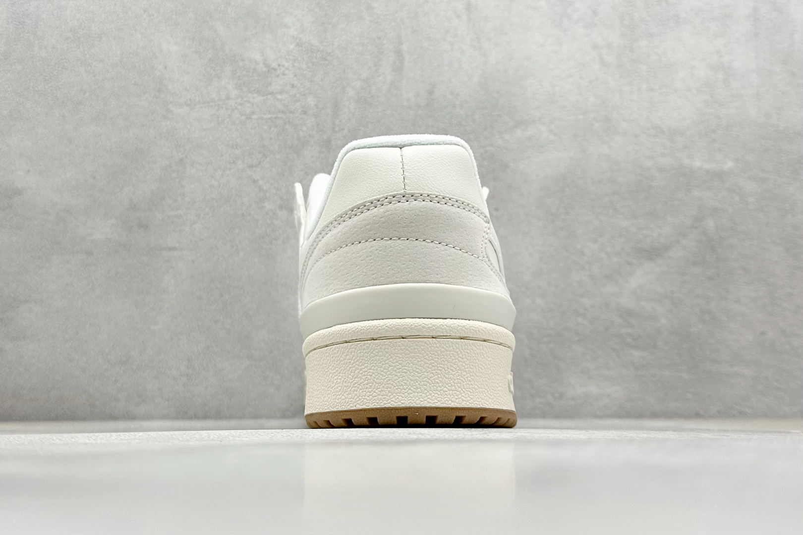  
Adidas Forum Low CL 三叶草低帮板鞋
性价比天花板 极力推荐
原市场顶级版本同源工