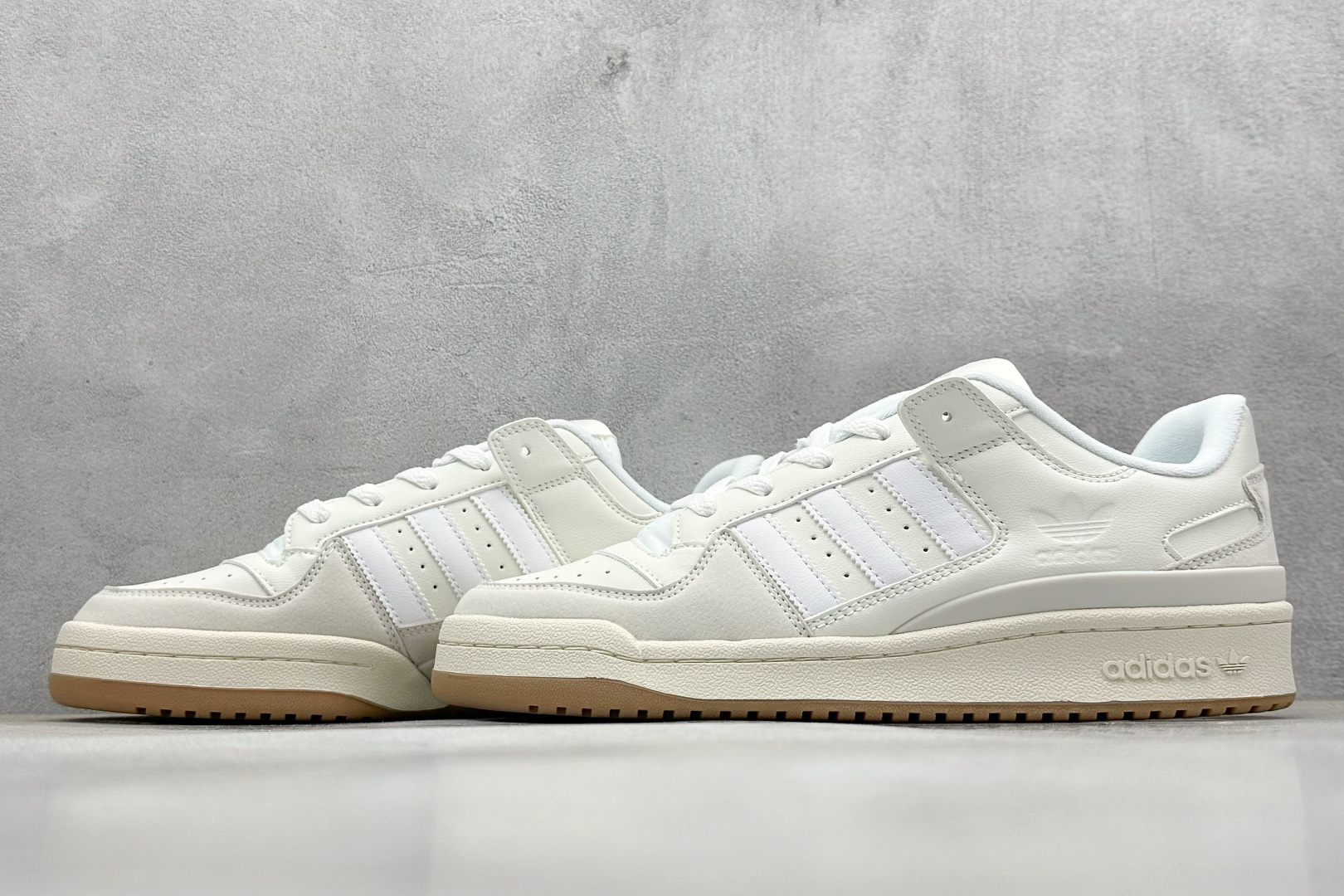  
Adidas Forum Low CL 三叶草低帮板鞋
性价比天花板 极力推荐
原市场顶级版本同源工