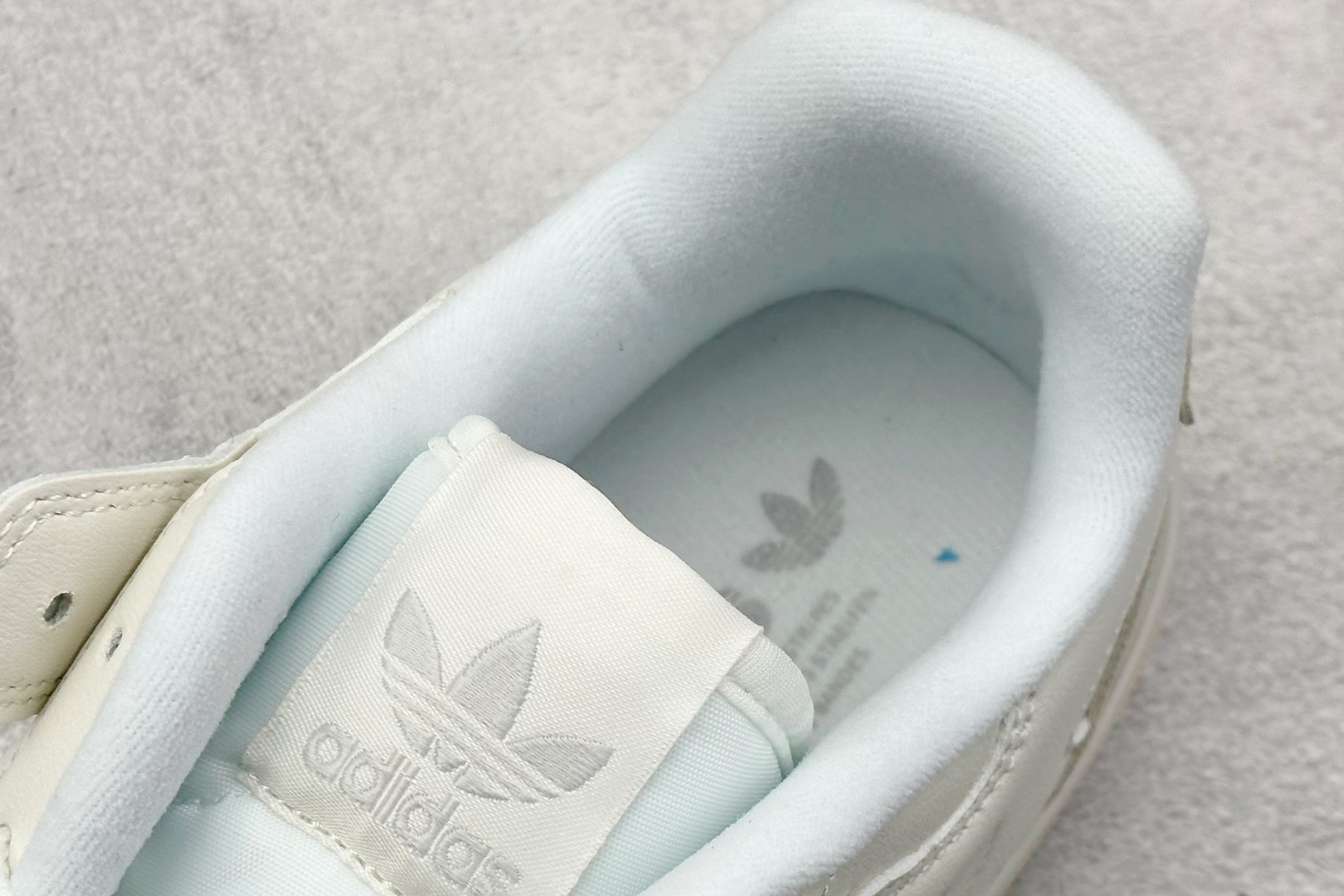  
Adidas Forum Low CL 三叶草低帮板鞋
性价比天花板 极力推荐
原市场顶级版本同源工