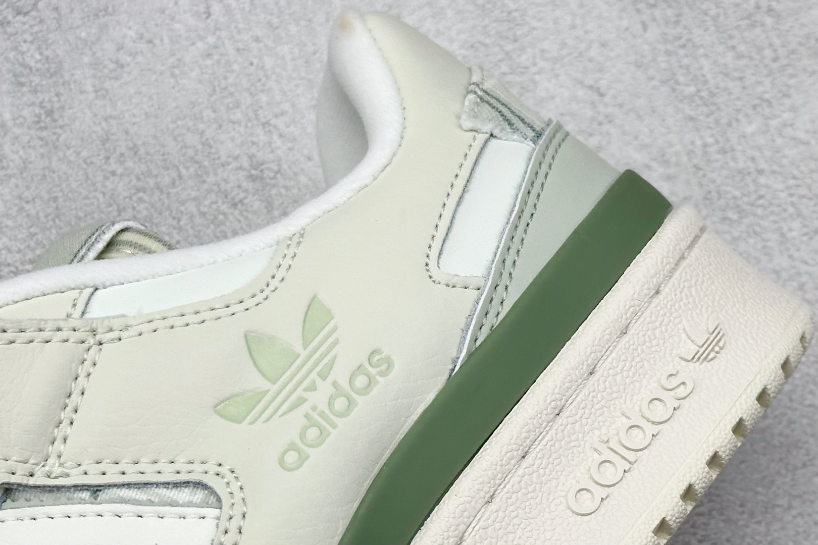  
Adidas Forum Low CL 抽屉盒 三叶草低帮板鞋
性价比天花板 极力推荐
原市场顶级版
