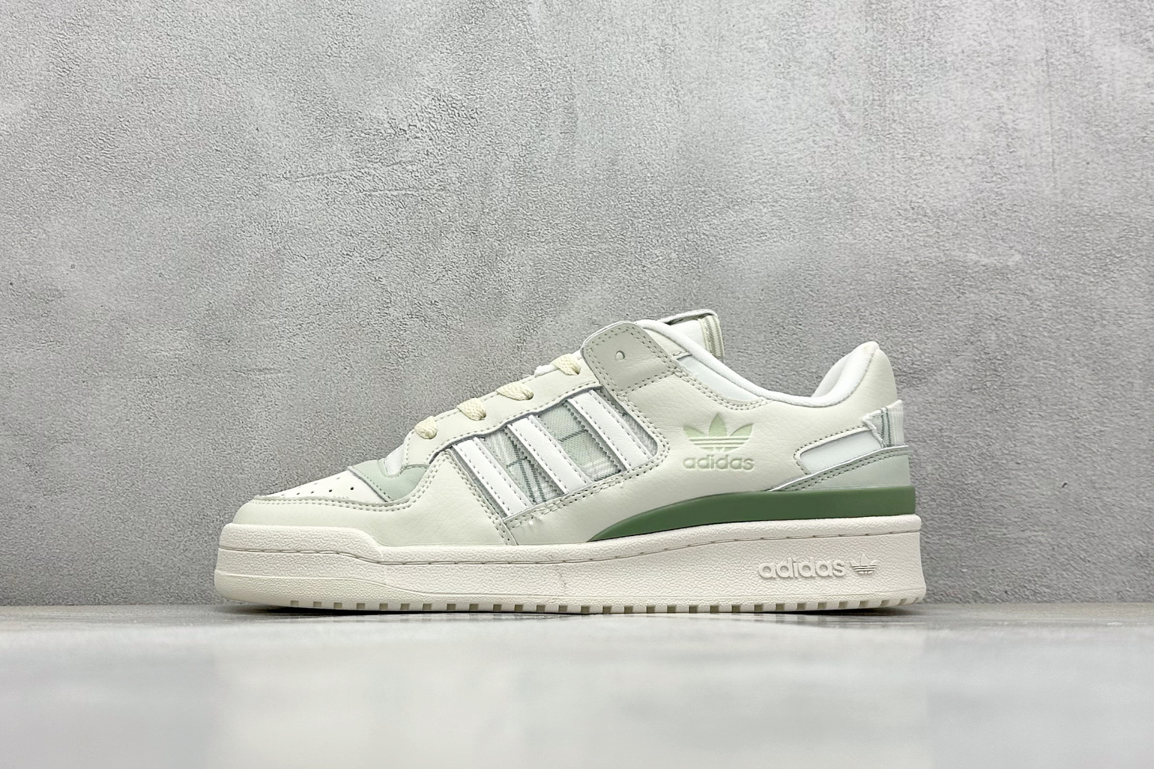  
Adidas Forum Low CL 抽屉盒 三叶草低帮板鞋
性价比天花板 极力推荐
原市场顶级版
