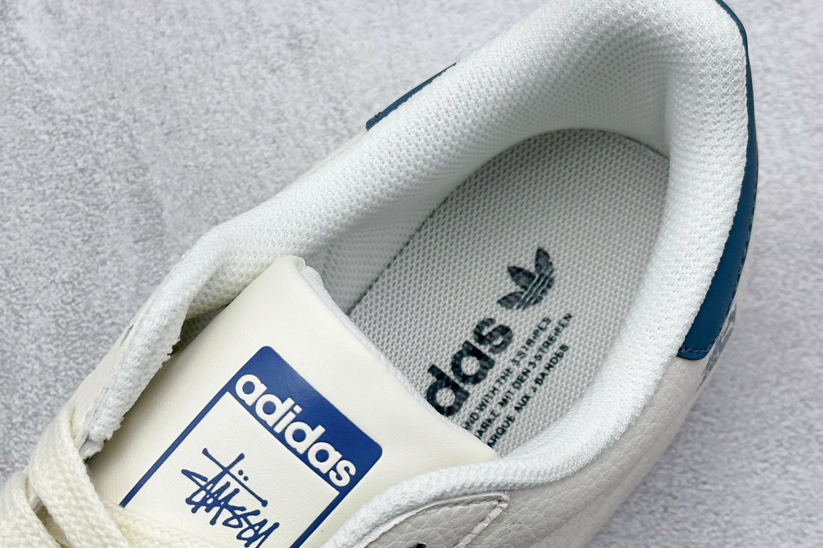 AD Originals Superstar x Stussy 黑8 白灰蓝 HD2202