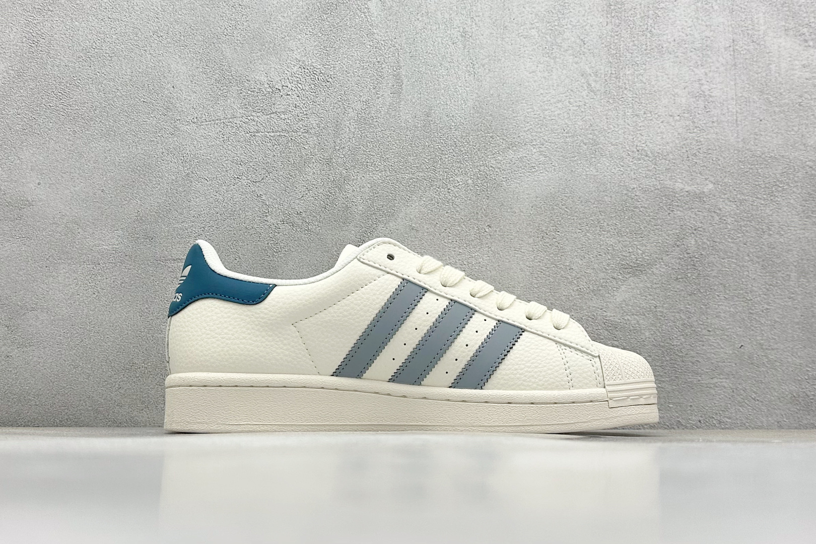 AD Originals Superstar x Stussy 黑8 白灰蓝 HD2202