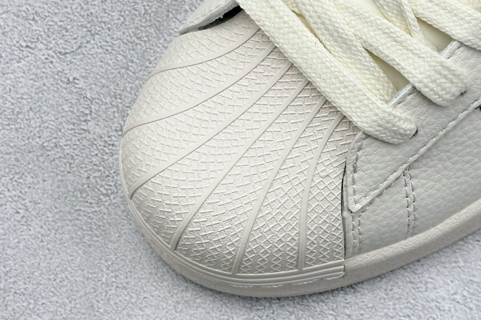 AD Originals Superstar x Stussy 黑8 白灰蓝 HD2202