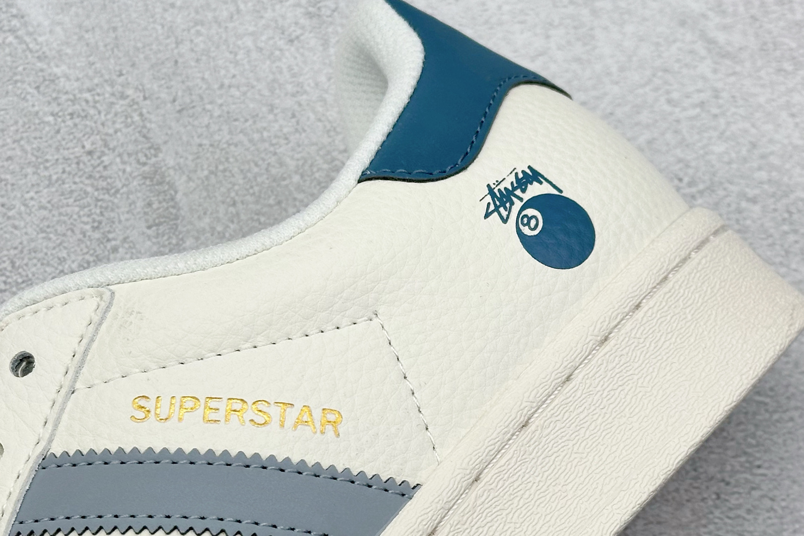 AD Originals Superstar x Stussy 黑8 白灰蓝 HD2202
