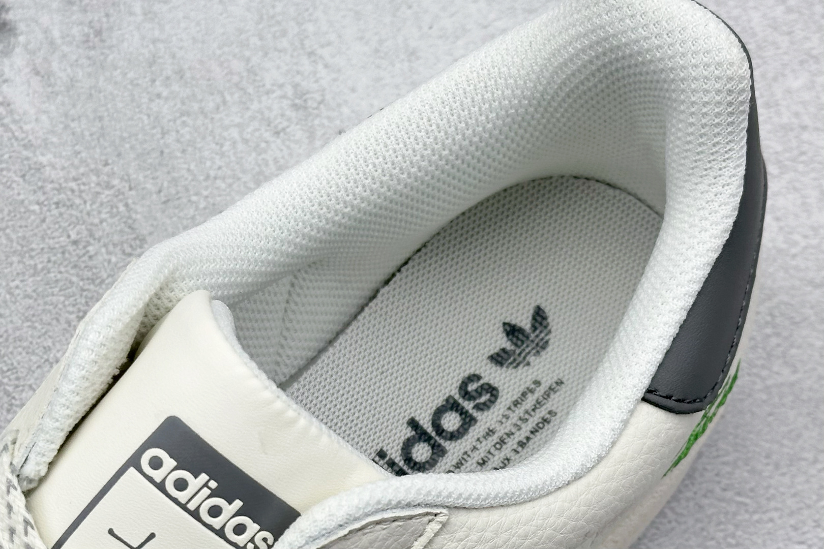 AD Originals Superstar x Stussy 白灰黑 HD2211