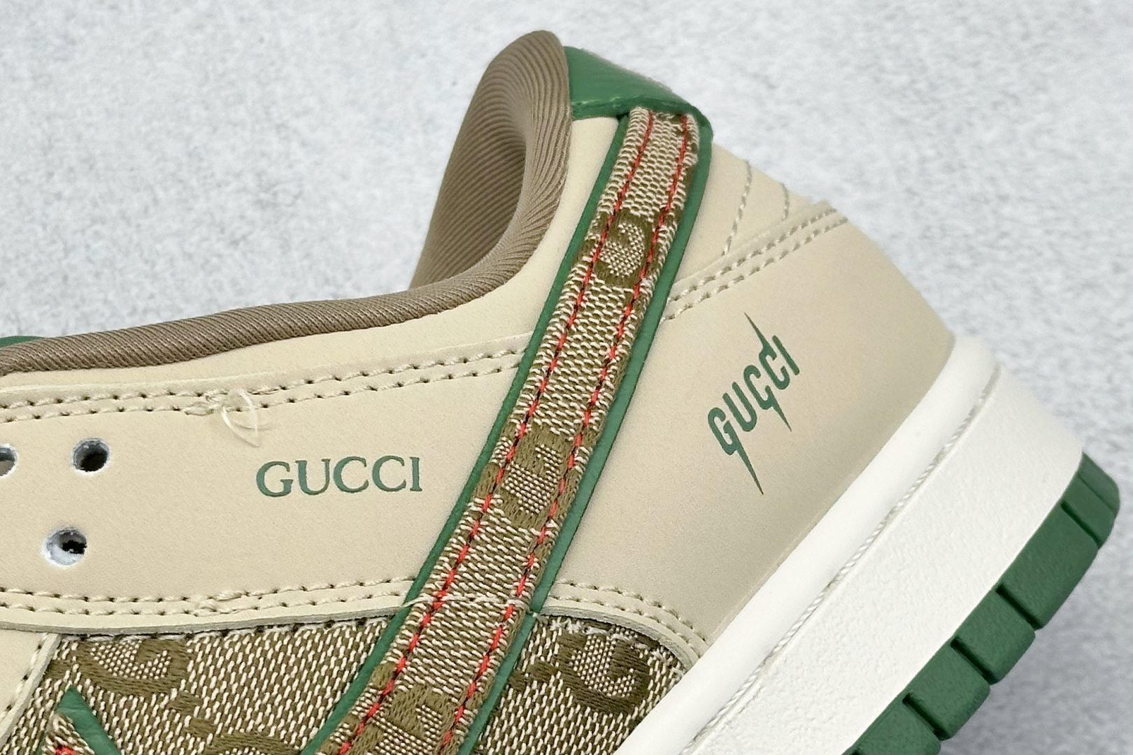  
Nike SB Dunk Low x GUCCI 棕绿小钩
纯原大厂出品 极力推荐
原装头层材料 独