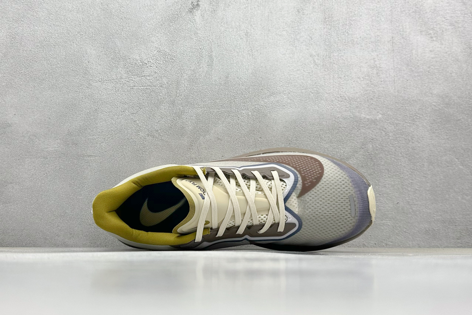  
Nk Zoom Fly 6 耐克超弹轻盈跑步鞋
#鞋款搭载 Flyknit 材料 打造出众弹性 易