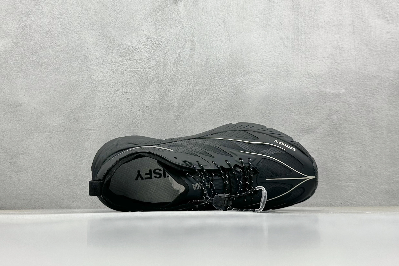  
HOKA ONE ONE Satisfy Running Mafate Trail 低帮缓震户外登山