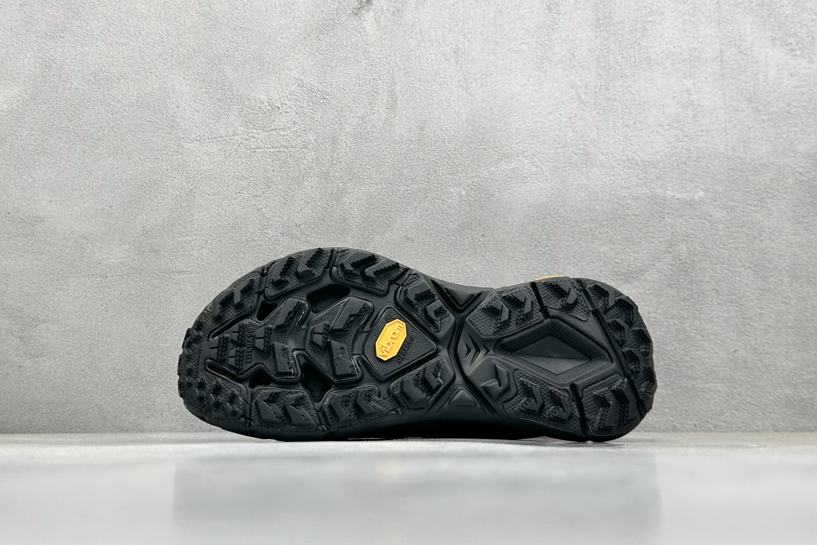  
HOKA ONE ONE Satisfy Running Mafate Trail 低帮缓震户外登山