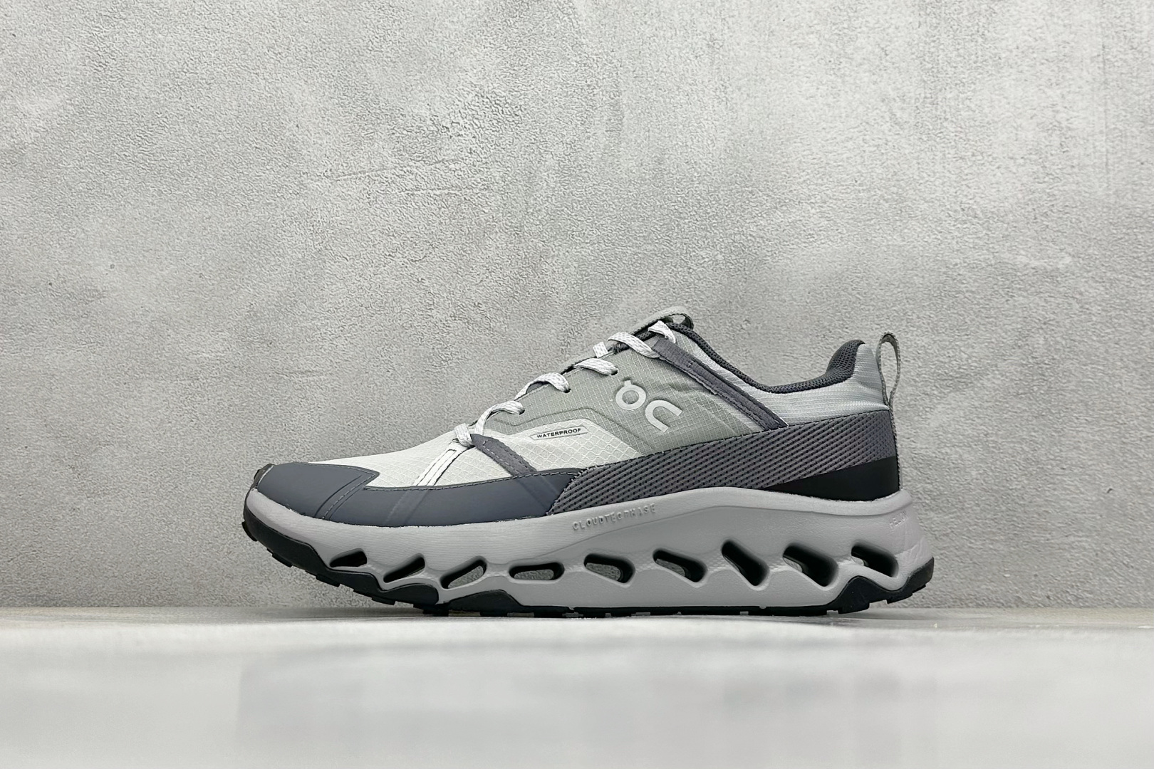  
WK版 On昂跑 Cloudtilt Loewe
户外街头机能风跑步鞋
Cloud Hi Edge户