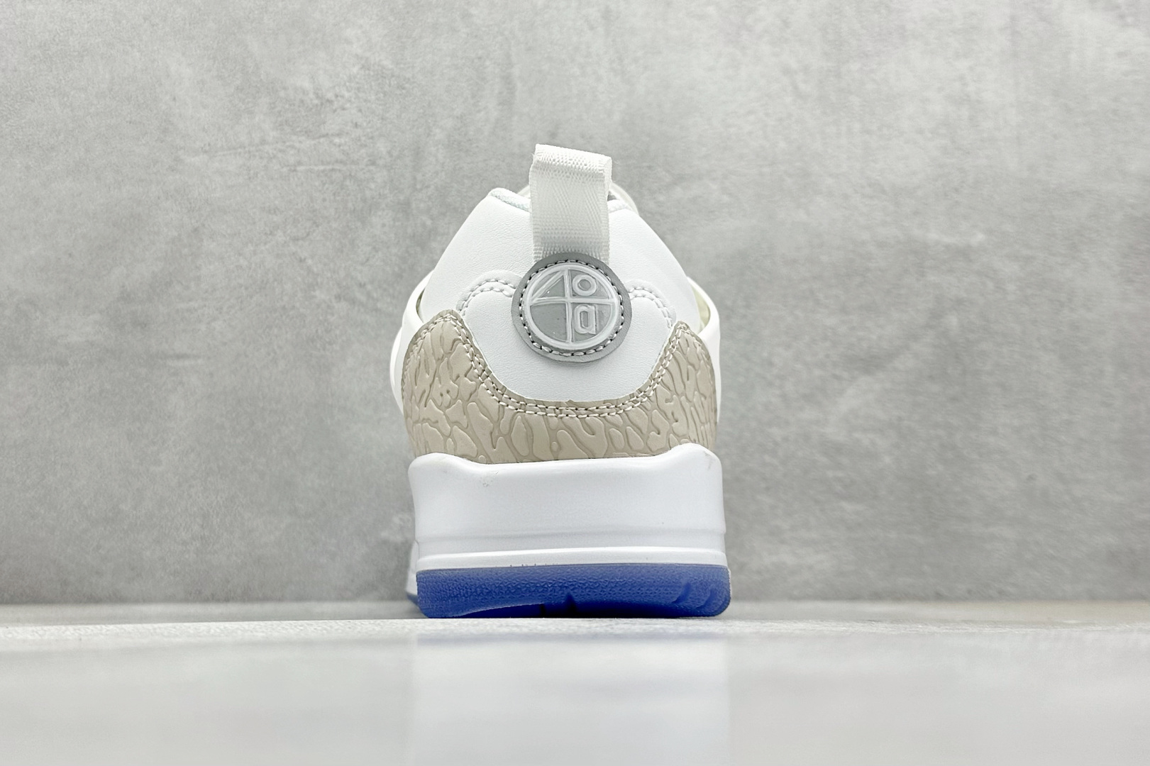  
Jordan Spizike Low AJ 3.5 乔丹合体元素 文化休闲板鞋
#整双鞋在 Air 